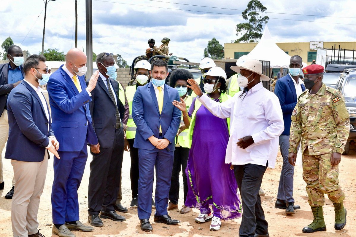 Happening Now: H.E @KagutaMuseveni has commissioned the Woodcross Tin Smelting Refinery in Ruti, Mbarara.