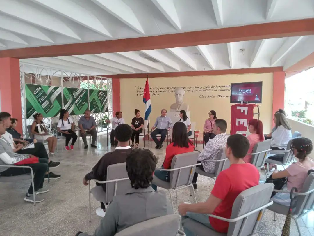 Objetividad, compromiso, madurez, futuro. La @ULTCuba avanza convencida de los retos y metas que enfrenta, comprometida con el desarrollo de la provincia y el bienestar de su pueblo. Comprometida con #Cuba. #GenteQueSuma #UnidosXCuba