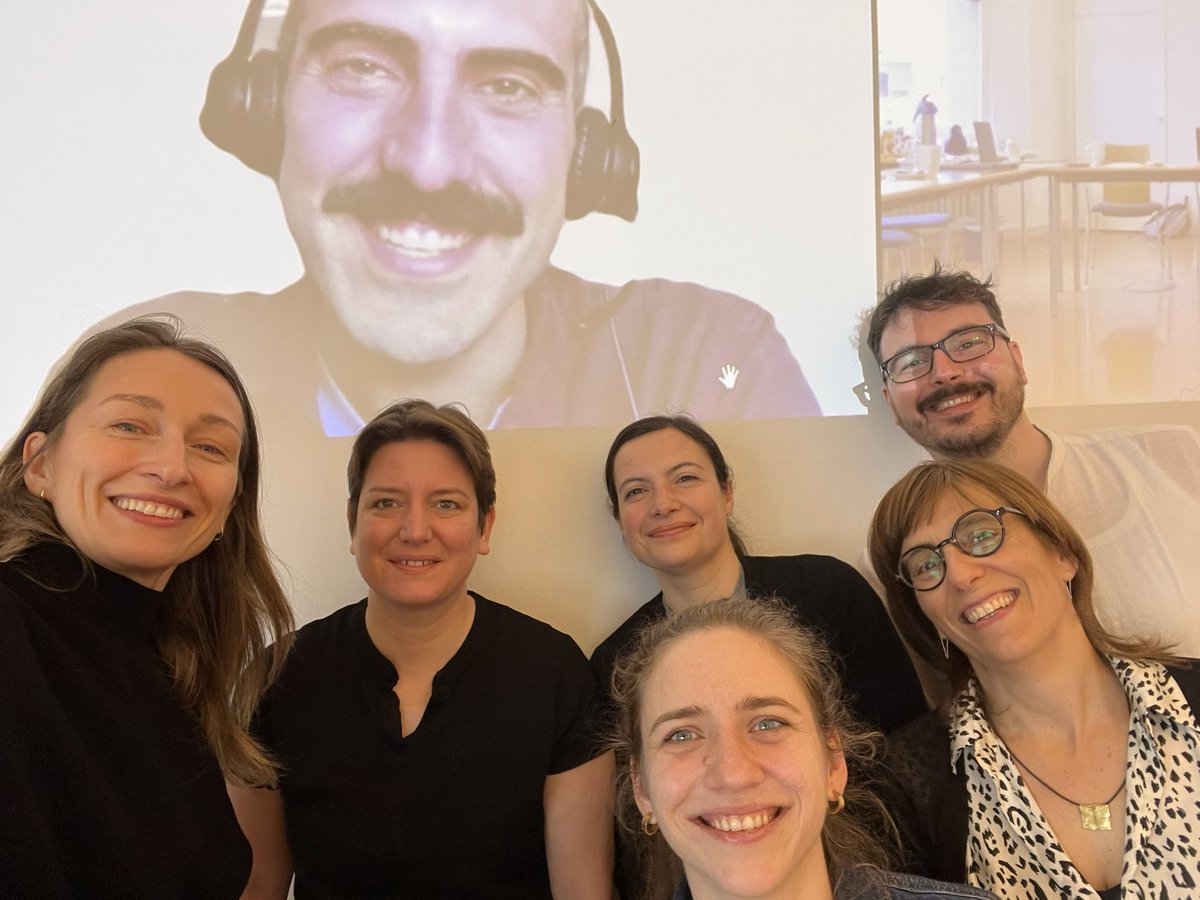 Toller Wokshop der <a href="/FNA_DRV_Bund/">Forschungsnetzwerk Alterssicherung (FNA)</a> geförderten Projekte von <a href="/uni_bamberg_of/">Universität Bamberg</a> LS Soziologie Familie und Arbeit und <a href="/altersfragen/">Deutsches Zentrum für Altersfragen (DZA)</a>. Mit 
<a href="/ulrike_ehrlich/">Ulrike Ehrlich | @ulrike_ehrlich@sciences.social</a> Alberto Lozano Alcántara @kelle_nadiya @ClaraOverweg <a href="/LauraRomeu8/">Laura Romeu</a> @APWeiland. 
<a href="/fdz_rv/">FDZ-RV</a> #lifecourse #familycare #wealth 
📈📉🥂