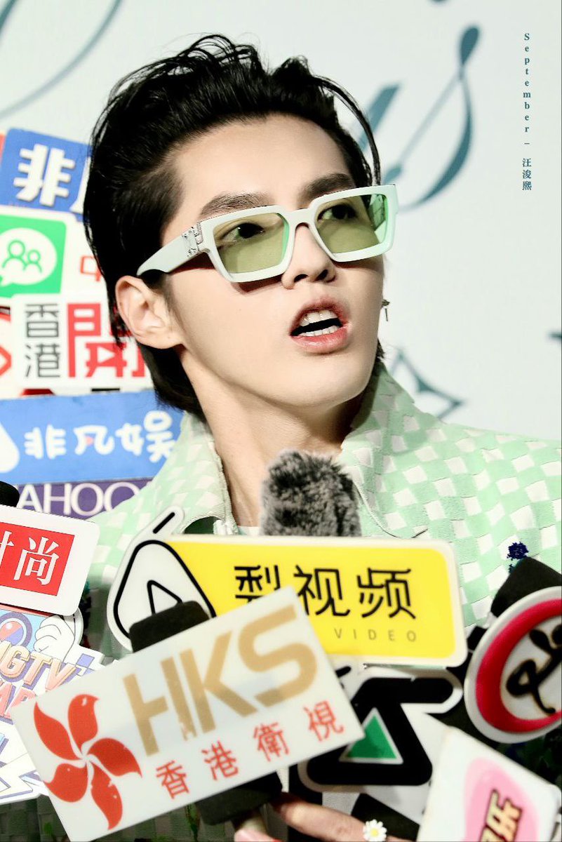 kriswu_4ever tweet picture