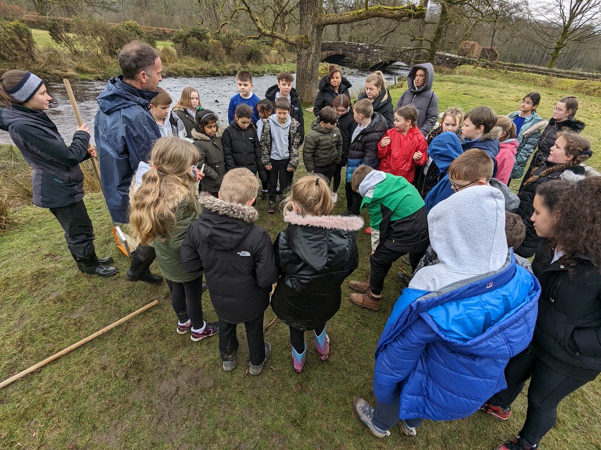 Connecting with nature!🌳🐿️ Our small grant supports @CountrysideL Countryside Classroom Days at @Grosvenor's Abbeystead Estate. These days provide environmental education, and introduce children to rural careers – encouraging the next generation of nature enthusiasts! 🌱⛰️