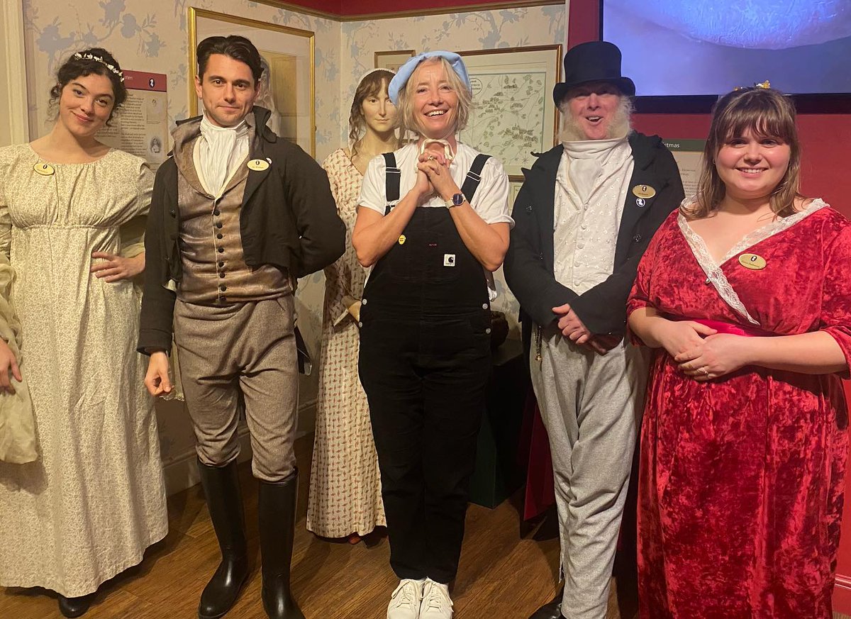 Today we're wishing Emma Thompson a happy birthday! 📚✨ We were so pleased to host Emma Thompson at the Jane Austen Centre in 2021. 🌷 She was taken on a private tour through the exhibition by our Mr Wickham and returned the next day with cakes for all of our staff. ✨