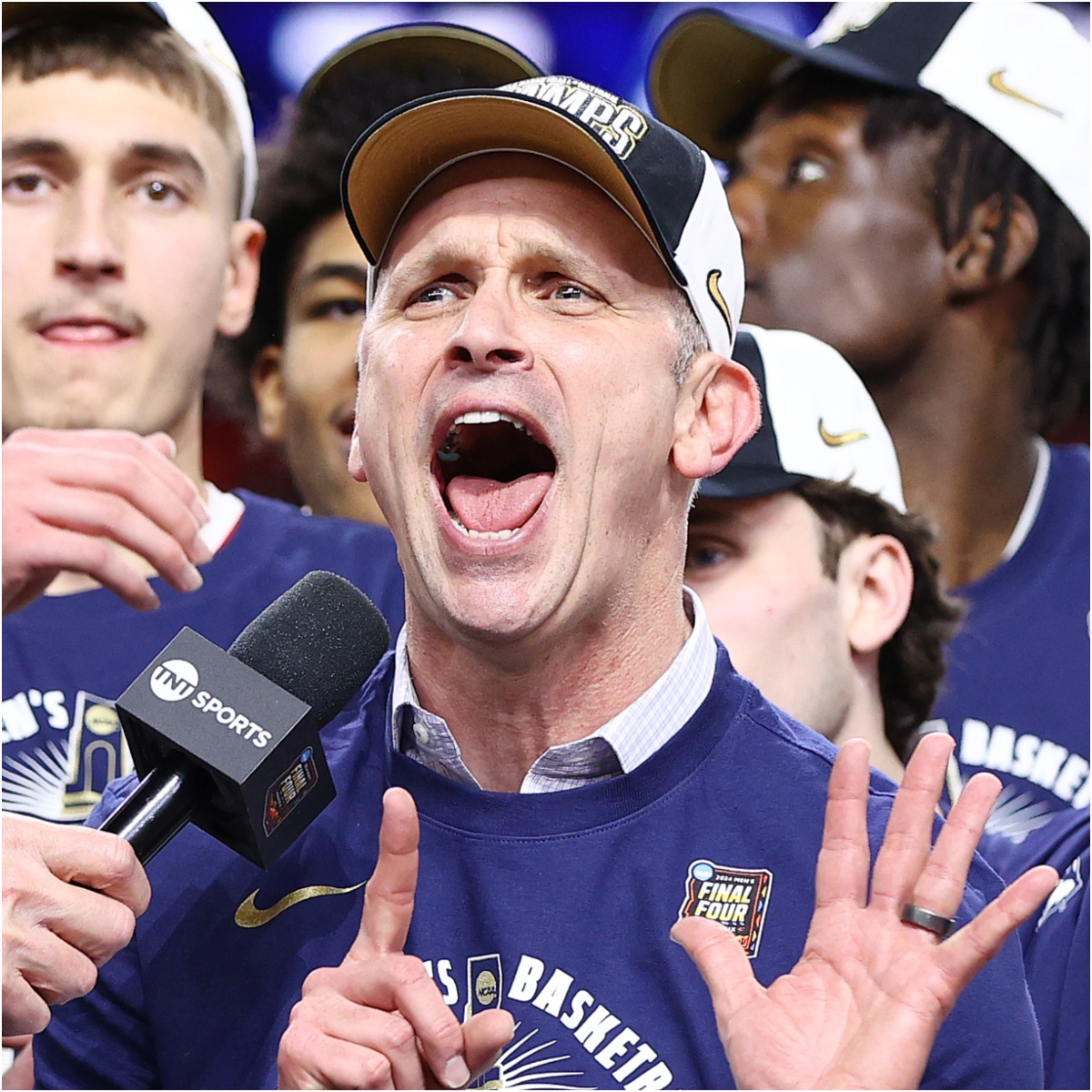 Dan Hurley has a simple recruiting strategy: Avoid players with garbage parents. Weak and unaccountable parents raise weak and unaccountable children. DETAILS: outkick.com/sports/dan-hur…