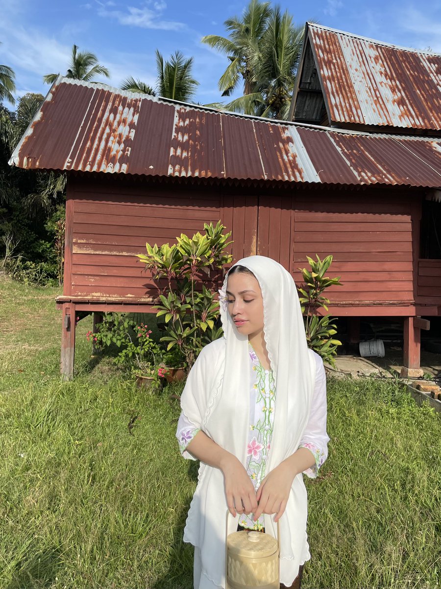 I9262O's tweet photo. sama sekampung pun dirindu, inikan lagi yang jauh di mata https://t.co/aU2pSfb7ig