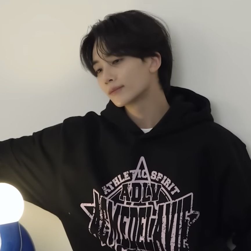 Let me be the one (to break it up)
Jeongcheol / coupjeong fic
— an entry for <a href="/pinoysvtficfest/">Angst Rd: Closed</a> 

Ineexpect na ni Seungcheol na mangyayari ito pero hindi niya alam na mas may isasakit pa pala kapag talagang pinag-usapan na nila ito.

archiveofourown.org/works/54742060