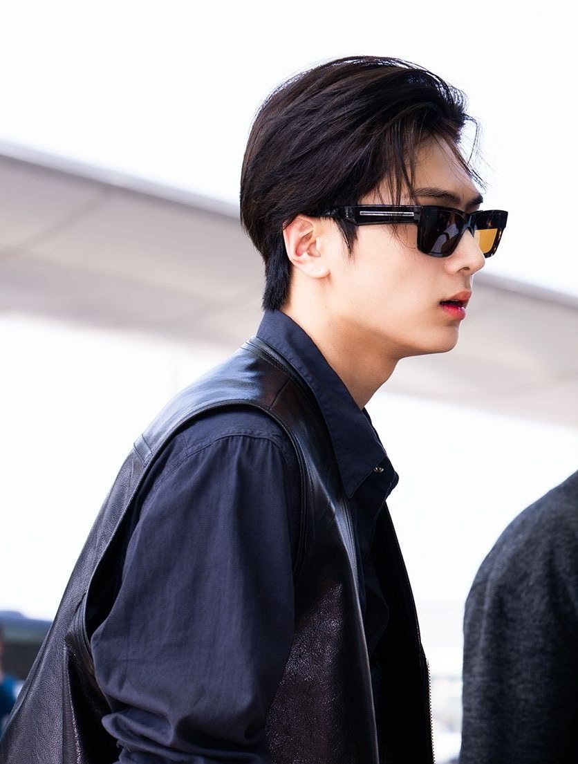 catrockztar's tweet image. “you came”                       “you called”