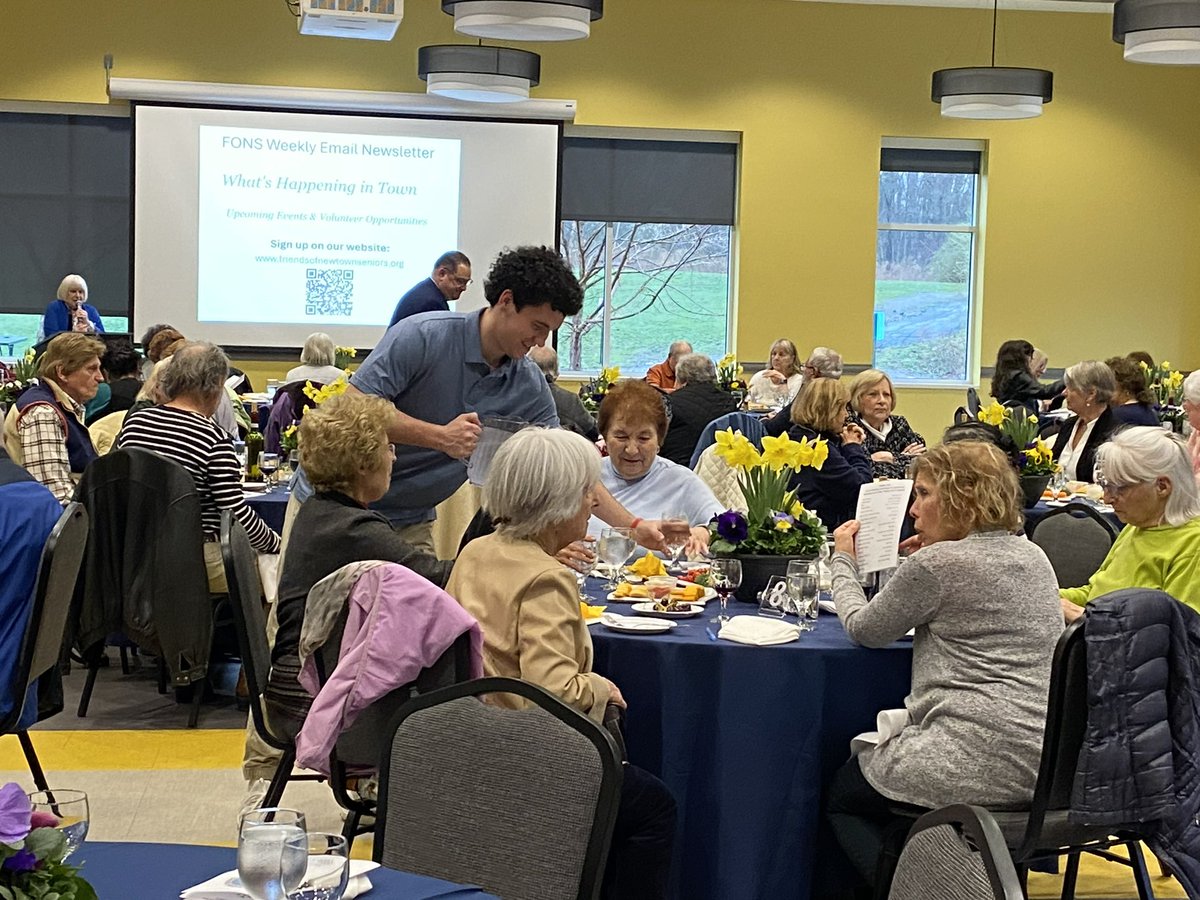 NewtownFootball's tweet photo. Some of our rising seniors lending a hand last night for the Friends of Newtown Seniors dinner. https://t.co/GphXxHkyjW