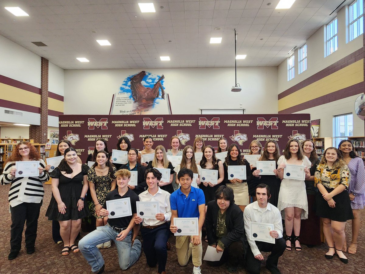 Huge shoutout to our newest Mu Alpha Theta (Math Honor Society) inductees. Congratulations Mustangs!!!