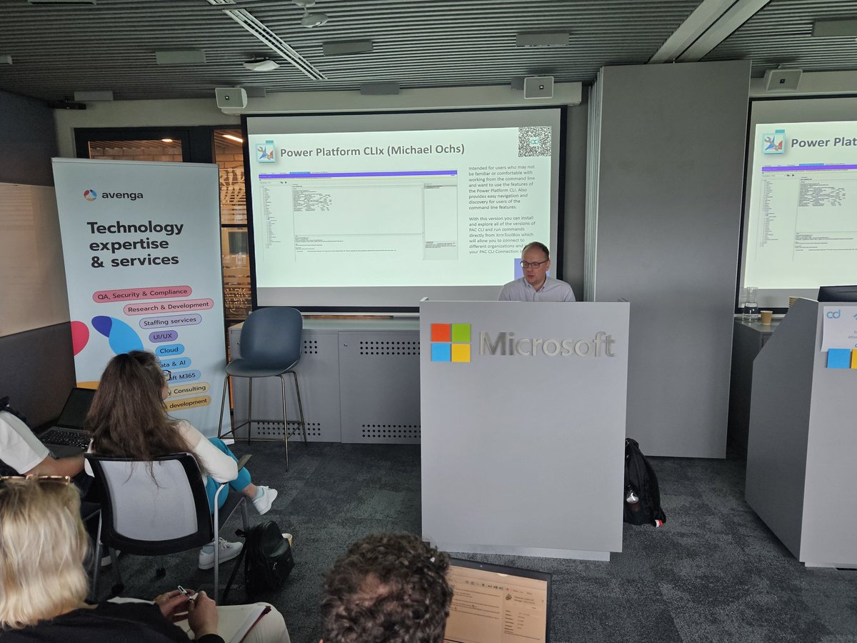 Piotr Rusak &amp; "XrmToolbox - my favourite tools in the BOX" at #CollabDaysPL 🩵 What a superb session!