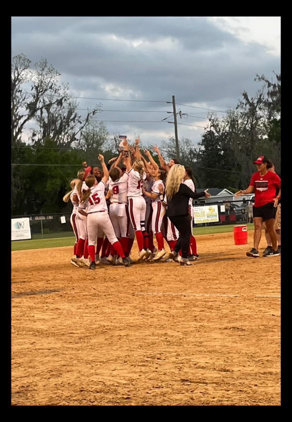 4 PEAT SURE FEELS GOOD🏆🏆🏆#TeamCSA #DistrictTitleNext #BTOWN @CSA_Athletes @Baldwinsoftbal1 @bmsh_athletics @VAUnitySB @UnityMeadows @DuvalSports