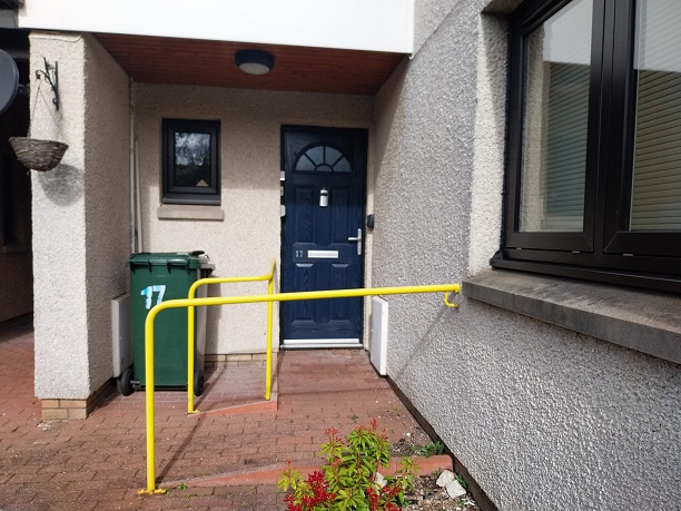 New from 3.30pm on Sunday 14th April 2024:  Double bedroom Sheltered Ground Floor Flat. edindexhousing.co.uk edition 993. Greenlaw Rig, Edinburgh, EH13 9QU. Starter or Mover. Age 60 and over