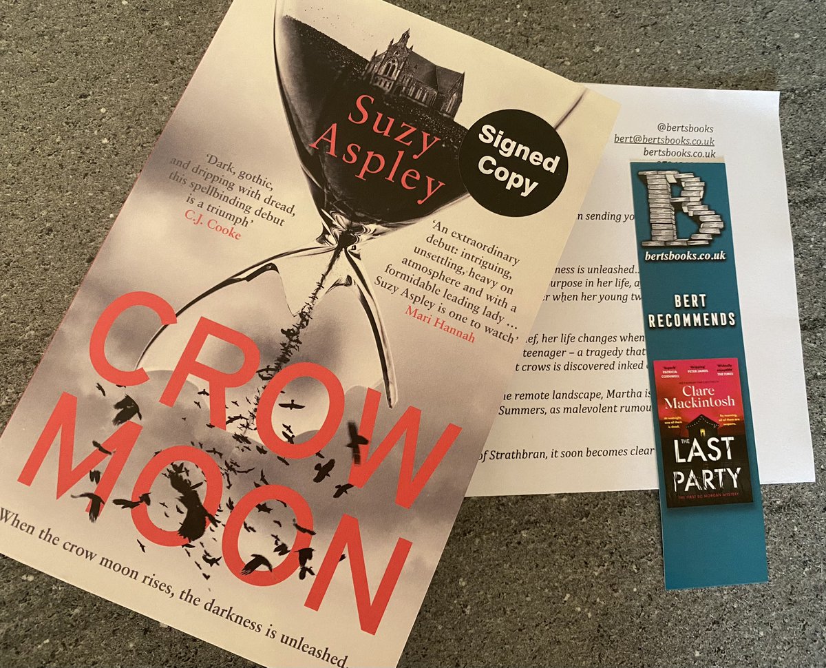 I was very lucky to pick up a copy @bay_tales so would love to giveaway the copy I just received from @bertsbooks 
@OrendaBooks @writer_suzy #CrowMoon 
To enter : like this post 
following me
And retweet 
Top debut