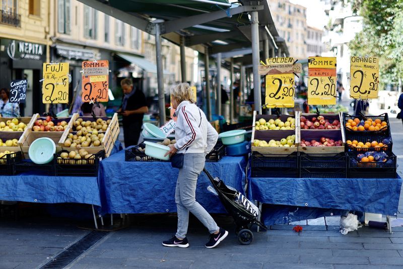 فرنسا: معدل التضخم يبلغ 2.4% خلال مارس maaal.com/?p=617146
