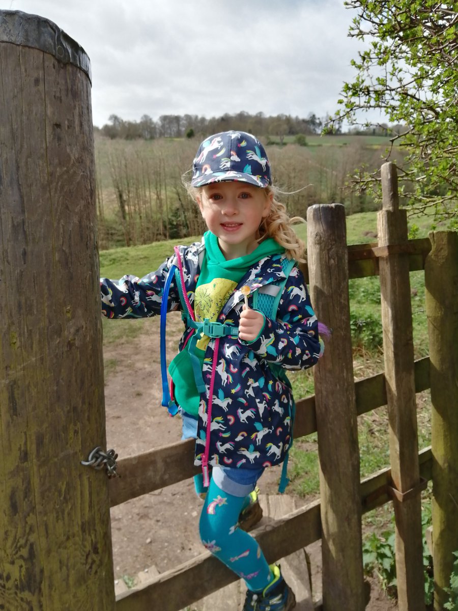 We've been told about the incredible 6-year-old Skye, who has raised money for ARC by walking an incredible 8km for the #BigGreenHike🤯 Read more about this amazing and inspiring story here👉 arc-trust.org/big-steps-for-… Donate to Skye's page here👉 justgiving.com/page/hollie-ke…