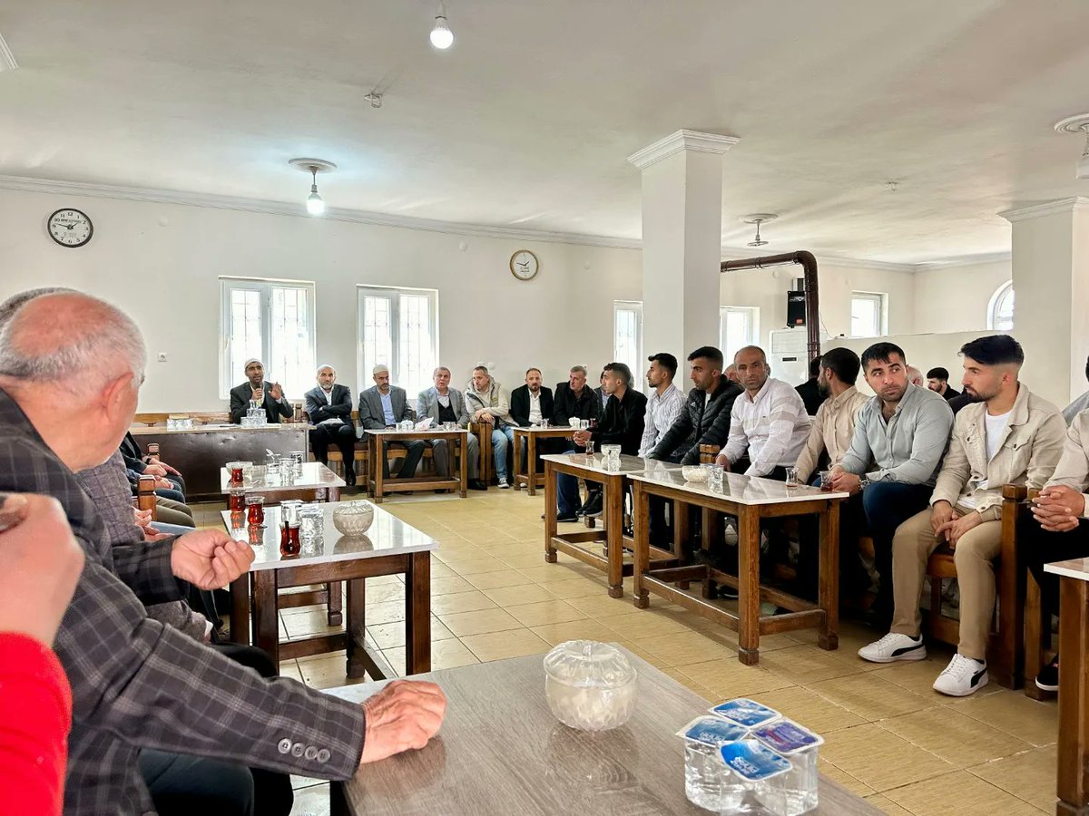 📌 Çavuşlu 

Bora ailesine Belediye Başkanımız Sayın Veysi Şahin'le birlikte taziye ziyaretinde bulunduk.

Merhuma Allah'tan rahmet ailesi ve yakınlarına başsağlığı dileriz.