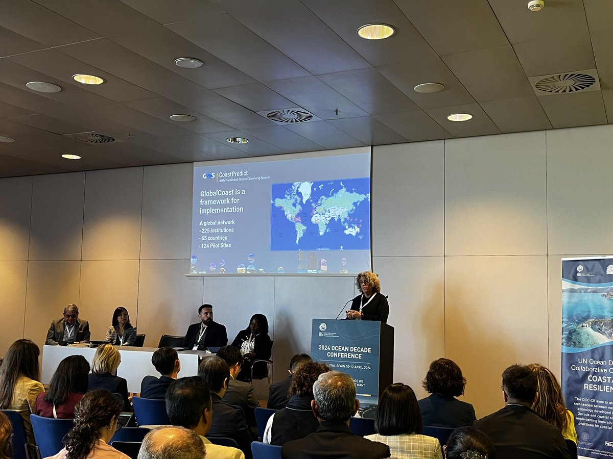 CoastPredict programme co-chair Joaquin Tintore launching the Global Coast - a project that will advance knowledge, innovative products and services to support coastal community resilience. Full room at the #OceanDecade24 Coastal Futures event! 👏