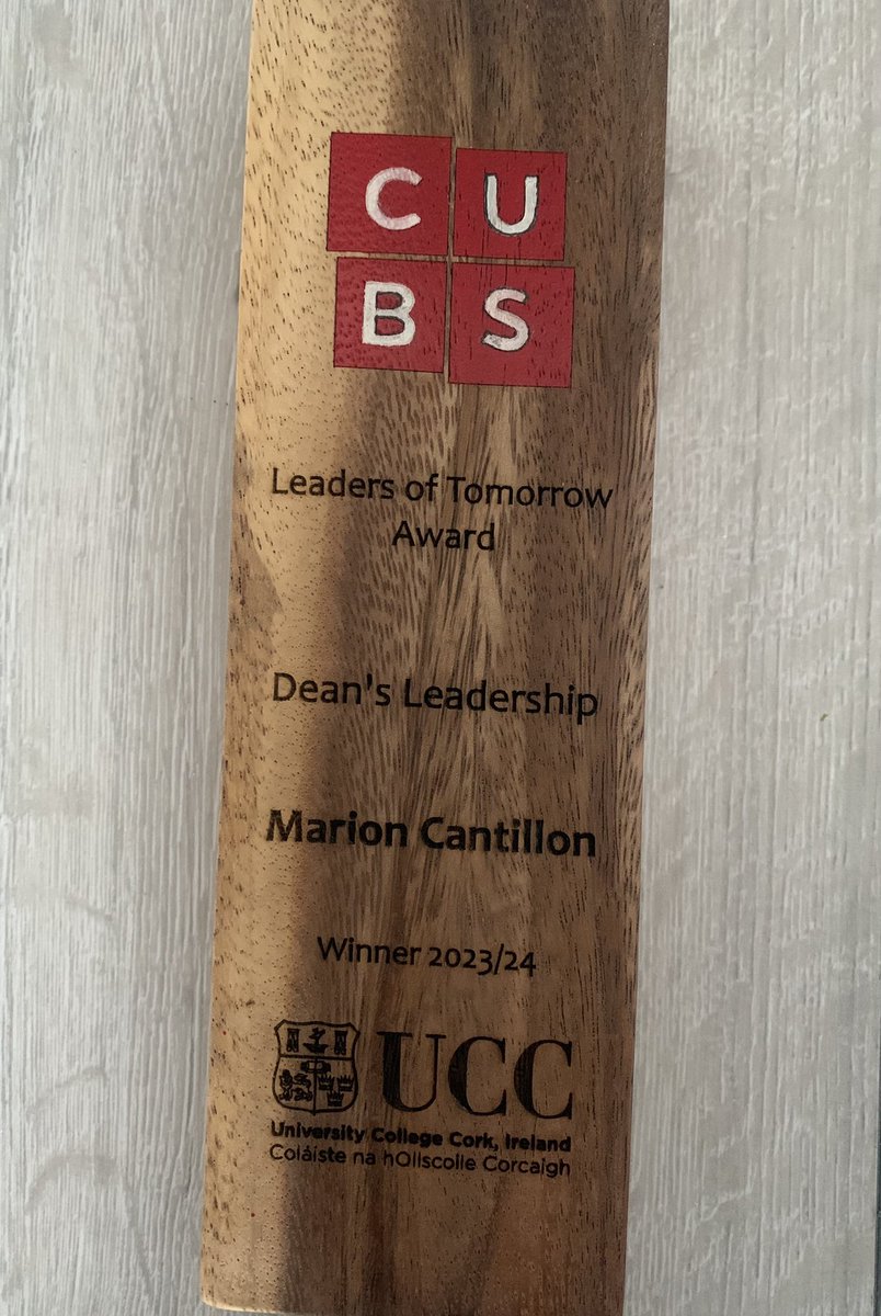 Delighted after the @CUBSucc Leader of Tomorrow Awards! Winning the Dean's Leadership category was an incredible honor. Massive thanks to the Dean, judging panel, @sineadmhackett and her team for organising such a lovely event. Congrats to all fellow awardees!#LeaderOfTomorrow