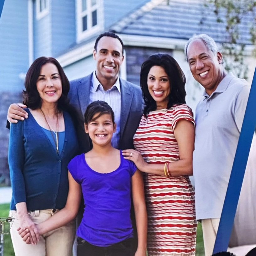 lisa_catara's tweet image. One of my beautiful faux families. Thrown together one morning. Then, 2 hours later, taking family portraits. 
This was a fun group of talents to work with years ago.
🎬🎭🎥
#casting #printmodel #photography #ads #stockphotography