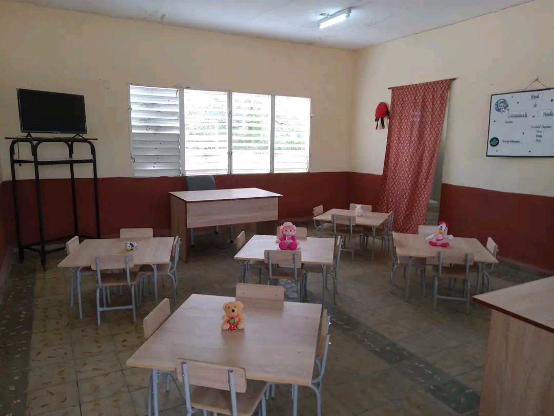 Lindo regalo a los niños en #Mayabeque quedó inaugurada otra casita infantil en San José de las Lajas , con la presencia de Teresa Amarelles Secretaria General de la FMC . #JuntosPorMayabeque @DiazCanelB @DrRobertoMOjeda @PartidoPCC
