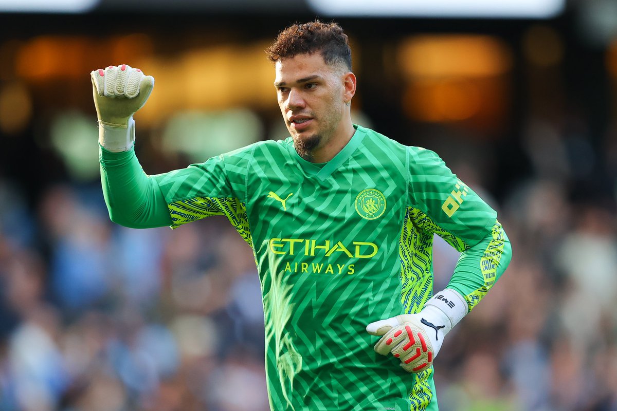 🗣️ Pep Guardiola on Ederson: “He was ready to play against Madrid. He is ready for tomorrow and we will make the decision.”