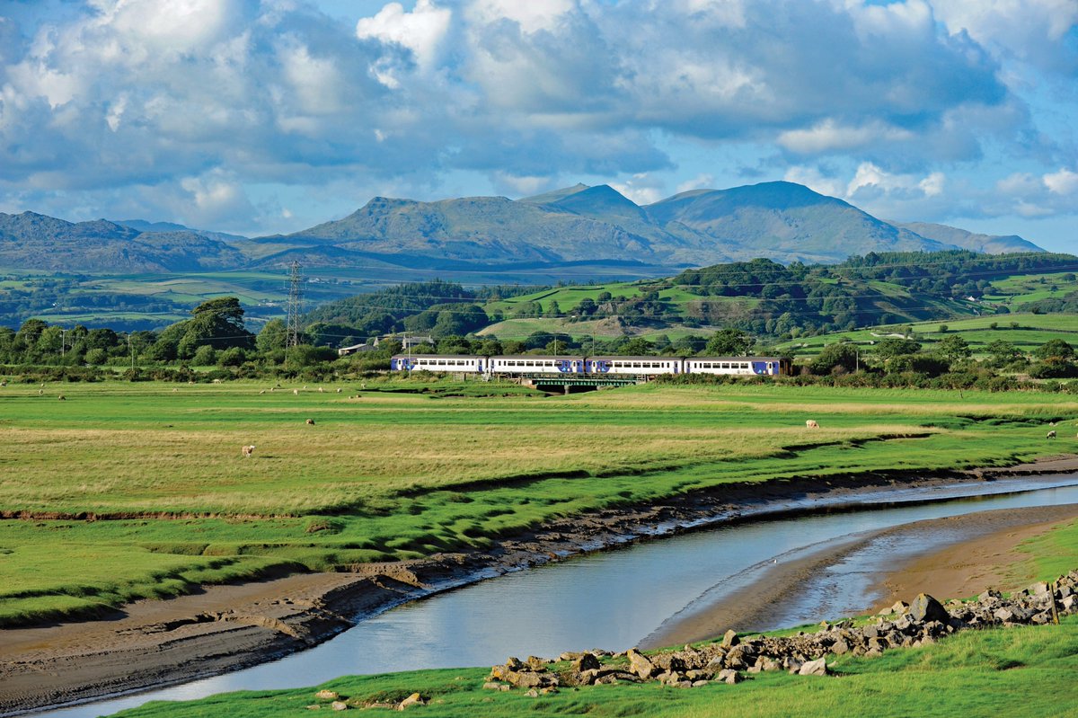 Today’s #PicOfTheWeek is one of our favourites and reminds us why we need to take action against the climate emergency and make more car-free journeys – to help protect our stunning landscapes for future generations 💚📷: Cumbrian Coast Line #ICameByTrain