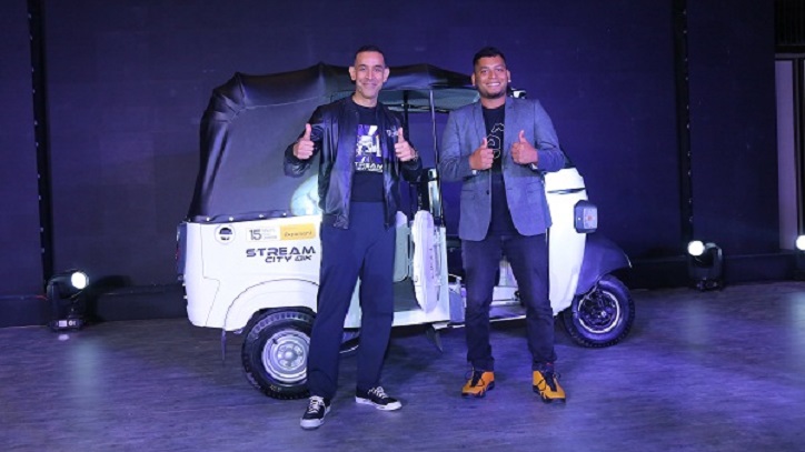 World’s fastest charging electric 3-wheeler arrives in India

testdriveguru.com/truck/worlds-f…

#UdayNarang @OSMobility_IN @Arun_Vinayak_S @ExponentEnergy #GreenTechnology #ElectricVehicles #RapidCharging #UrbanMobility #FutureOfTransport #ZeroEmission #SmartCities @guru_drive