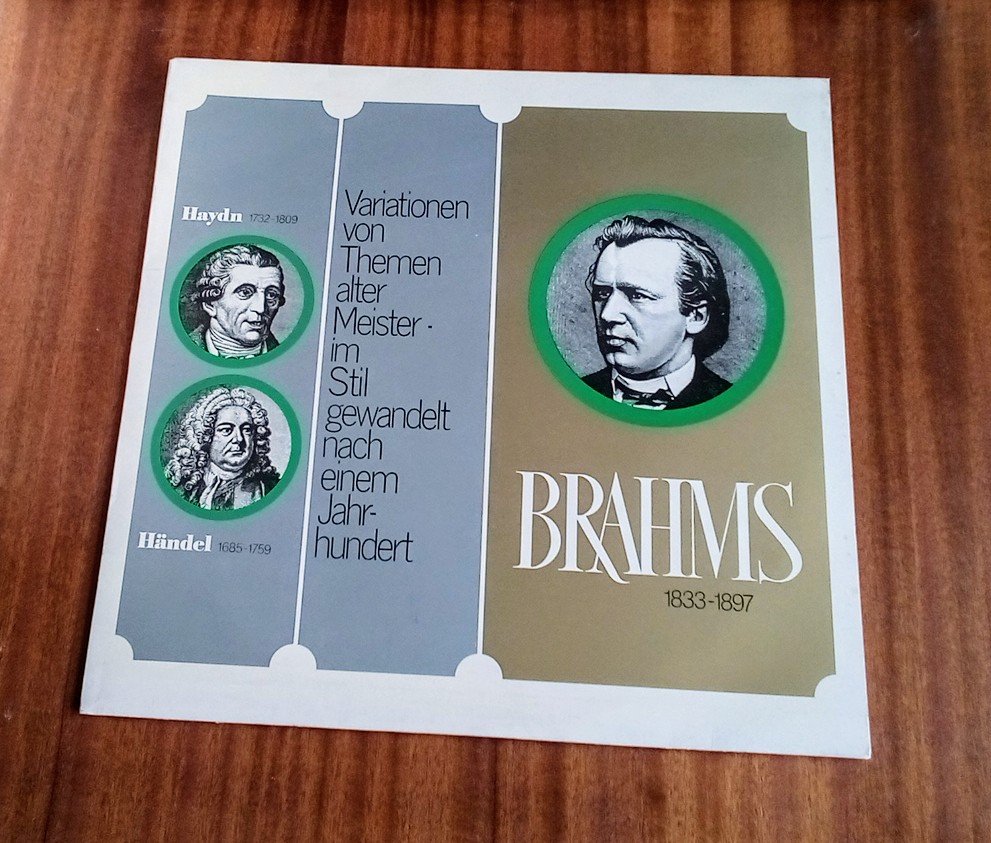 Nový přírůstek aneb víkendové variace.
Hmm, Brahms...
* teamLP *

Klidný víkend všem, já ještě něco najezdím.