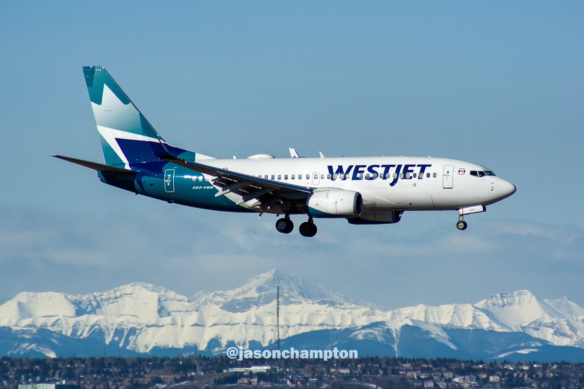 WestJet Airlines Boeing 737-700 reg. C-GWJG in new livery lands runway 35R at Calgary International Airport (YYC) #yyc #avgeek #aviation #aviationphotography #aviationlovers #aviationdaily #planespotter #planespotting #photography #boeing #westjet