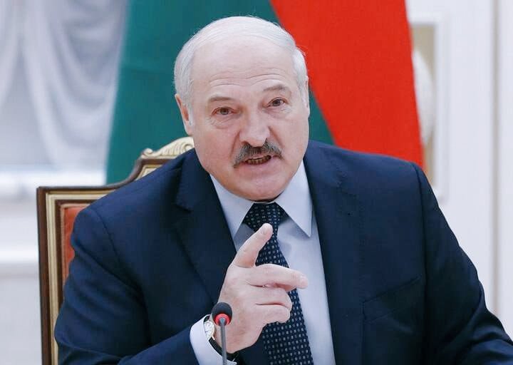Лукашенко заявил, что ни он, ни Путин не хотят, чтобы страдал братский украинский народ, эту тему президенты обсуждали вчера — СМИ. Фантастически циничные твари