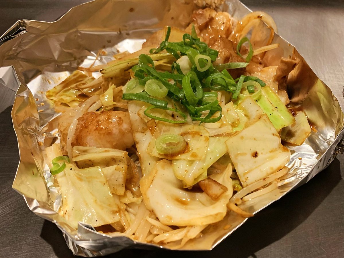 姫路にあるお好み焼き屋さん「喃風」いってきました♡
・どろ豚
・牛ホルモンの鉄板焼き
初めて食べた！ドロっとした食感だからどろ焼きなのかな？🥰

今回姫路で会いに来てくれた方々ありがとうございました❤️