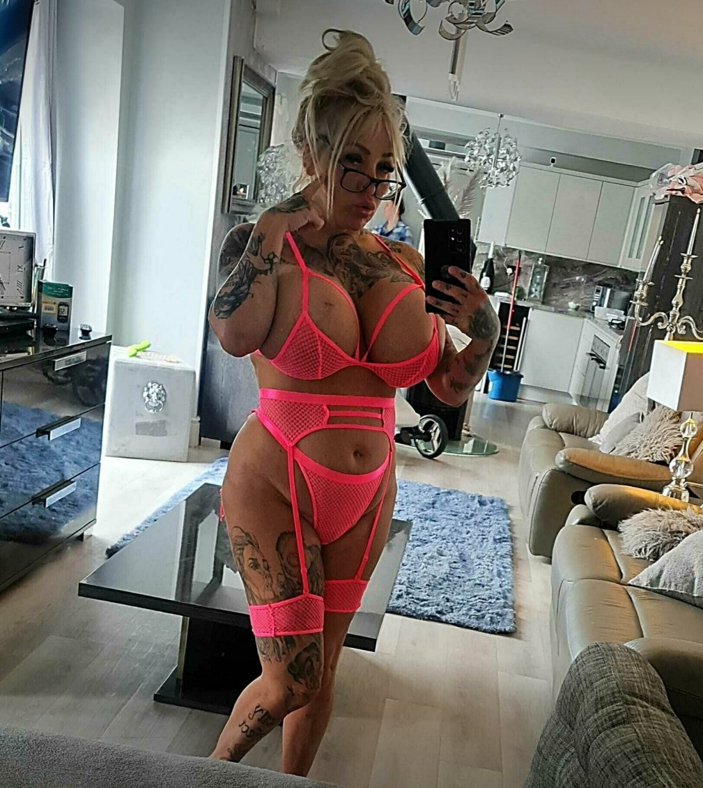 bambiblacks on X: my onlyfans is FREE!! for the next 100 subs bbe. link  below 🔰 t.coU5OnbkYGbO t.corjqaU7aHEo  X