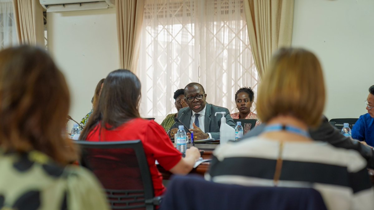 UNHCR hosted an ambassadors' meeting to discuss the needs of refugees, asylum seekers, and host communities in Uganda. We take this opportunity to thank our donors for their generous support of the refugee response in Uganda. @usmissionuganda @ChineseEmb_Uga @CrentsilMatthew