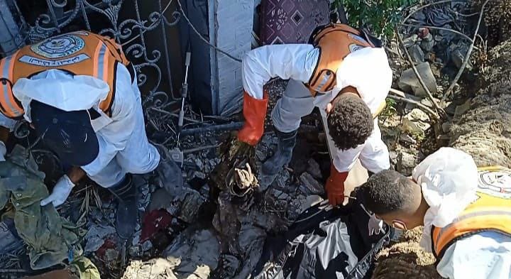 Civil Defence retrieved bodies of 13 people had been KILLED in different places across the southern #Gaza city of Khan Younis! #StopGazaGenocide