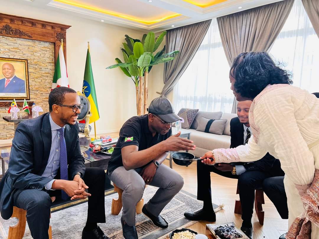 Had a fantastic meeting with H.E. @willynyamitwe, the Burundian Ambassador to Ethiopia and the AU! Ambassador Nyamitwe graciously invited us to the embassy, where we discussed collaboration opportunities. He's eager to learn from Oromia Tourism Commission's successes and...
