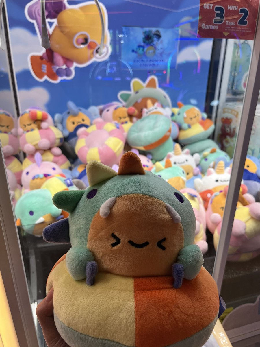 mindz2107's tweet image. I FINALLY DID IT!! 🥳 After spending lots of monies and time, I’m officially an owner of the @Imaginary_Ones limited edition plushie 😍

$BUBBLE 🫧#HUGEFLEX #NFT #Plushies #BUBBLERANGER