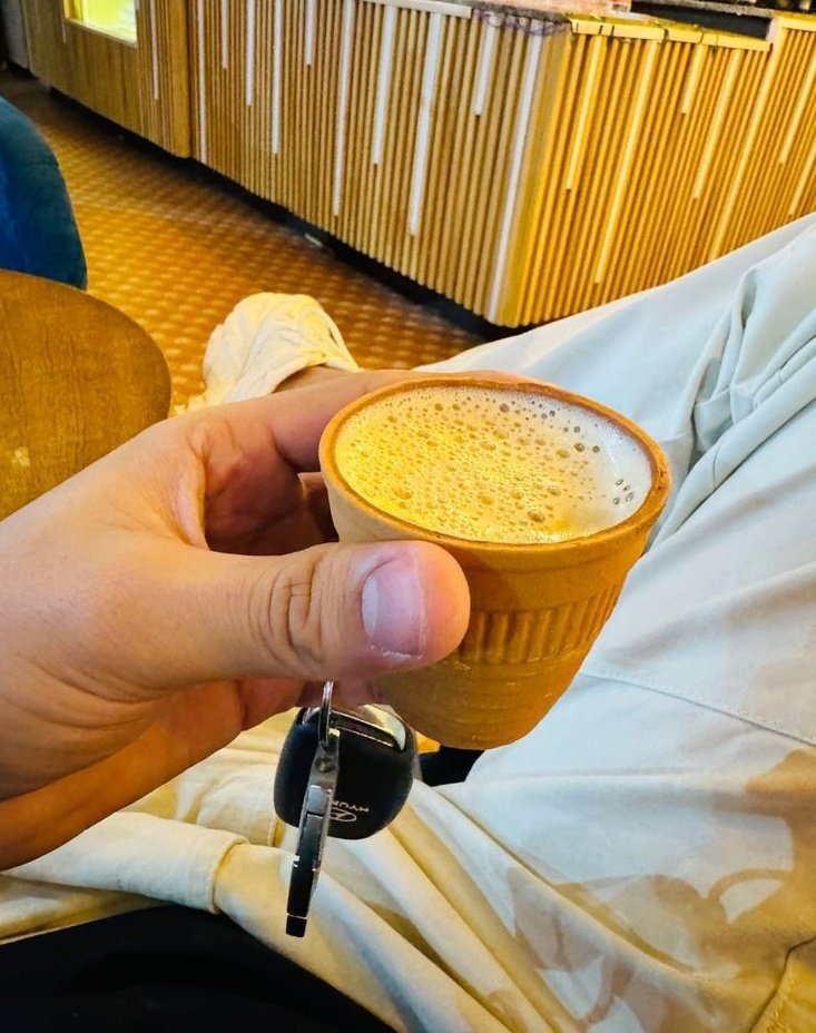 .
      Good Evening Twittervasiyon 😍
                  Kulhad Wali Chai ☕

#tealover
#eveningVibe
.