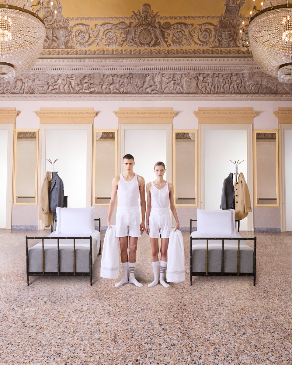THOM BROWNE. (@thombrowne) on Twitter photo … ciao milano …
thom browne at salone del mobile.
thom browne presents a new performance and installation for salone del mobile in collaboration with frette at the historic palazzina appiani in milan.
the installation inaugurates the launch of thom browne home, an exclusive … ciao milano …
thom browne at salone del mobile.
thom browne presents a new performance and installation for salone del mobile in collaboration with frette at the historic palazzina appiani in milan.
the installation inaugurates the launch of thom browne home, an exclusive