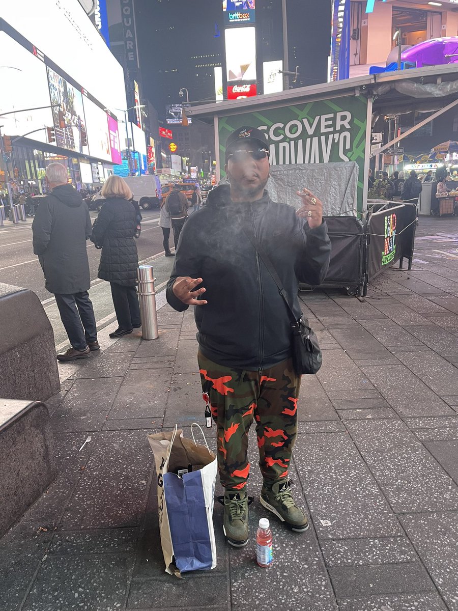 Hey twitter how yall livin cuz im blessed fr🇭🇹🎃🏋🏾‍♀️👎🏾💰🏃🏽‍♂️