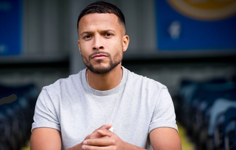 Id never normally Post about this subject of terms I hate Rochdale no matter what team you support Sending best wishes to Joe Thompson The Dale midfielder #oafc  #rochdaleafc