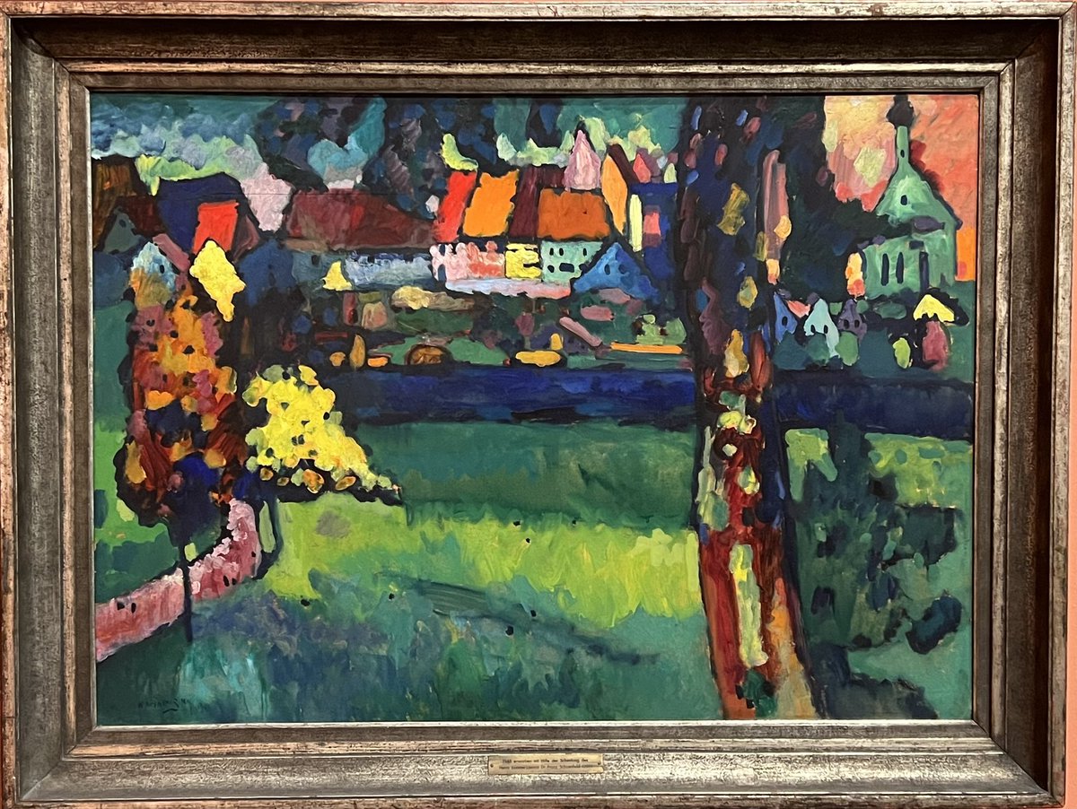 A quick visit to the Kandinsky show @kunstsammlngnrw I really prefer the earlier works to the triangles and spheres and lines that are his USP. The saturated dazzling colours of this from 1909 are so wonderful