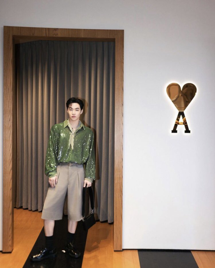 henmin23's tweet photo. #amiparis #henrylau #liuxianhua #henrylau89 https://t.co/geOjqT1hgk