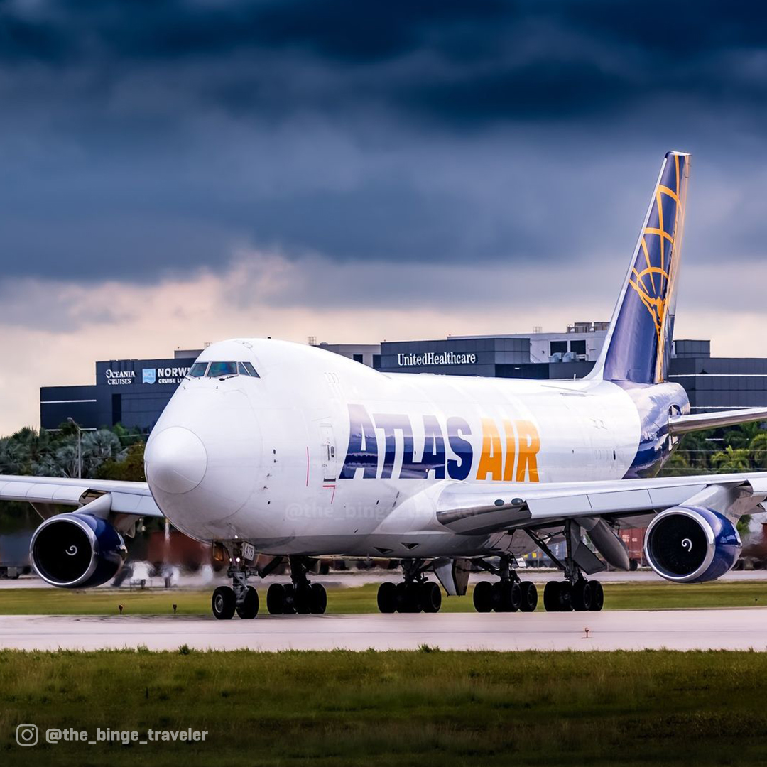 This #FreighterFriday we’re all eyes on our #QueenofTheSkies 🤩 📍 : @iflymia