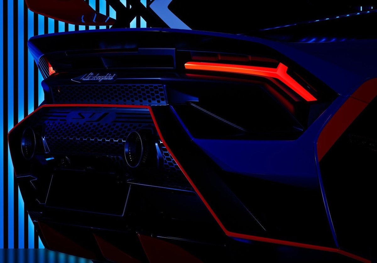 Lamborghini unveils Huracán STJ limited to 10 units worldwide. See details here: bit.ly/43UptjS #LamborghiniHuracan #HuracanSTJ