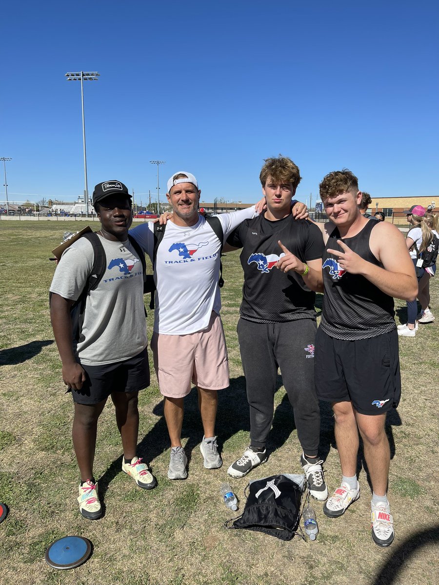 StonedaleChris's tweet photo. Competition day for these young men, from the football field to the track field they love to compete. @F1kkyEsan @RowdyPearce_71 @Itz_Z4y and Colton. Leave no man behind! @MCSMustangFB @MCSMustangNet @MCSMustangATH #PonyUp #PonyPower #ThrowerNation #NoManLeftBehind https://t.co/fWldoqJgSZ