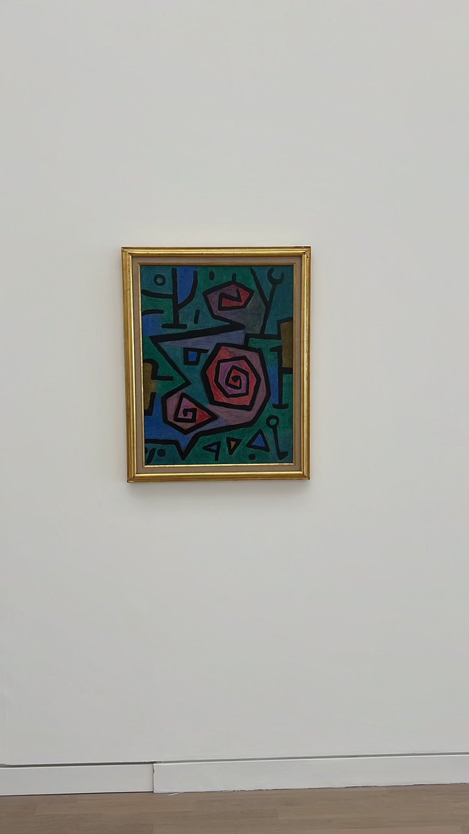 The @kunstsammlngnrw has 120 works by Paul Klee. This beauty I'd never seen before: Heroic Roses from 1938