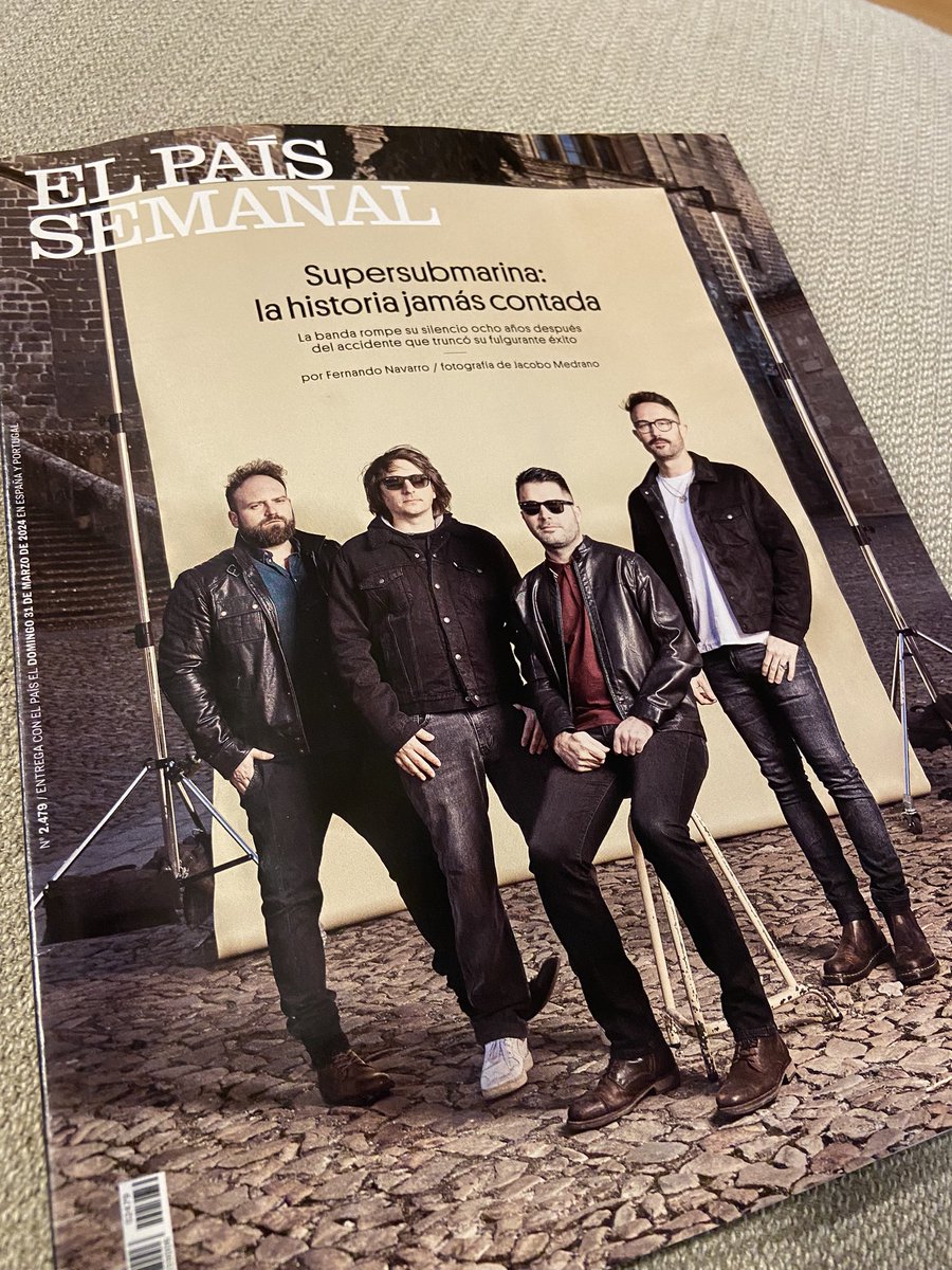 jordievole's tweet photo. El reportaje del fin de semana. La historia jamás contada de Supersubmarina. Lo firma @fernavarro17. Emociona, duele y da esperanzas. Aperitivo de su libro “Algo que sirva como luz”. 
Foto: @JacoboMedrano 
https://t.co/fYhCth4xKI https://t.co/JGLfj5Eumu
