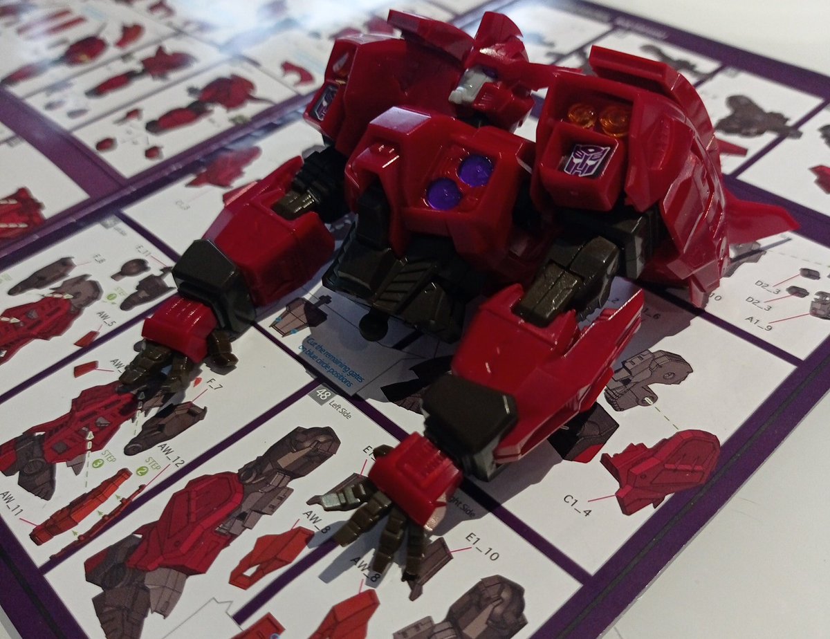 LerenDeDramoin's tweet photo. Montar modelkits sin guantes es mejor, que pena no poder hacerlo en Stream 🥺😭 https://t.co/RlAUTUoPyH