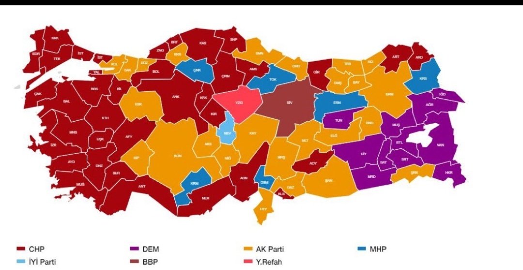 İlk defa bu kadar farklı rengi barındıran bir seçim haritası görüyorum:)