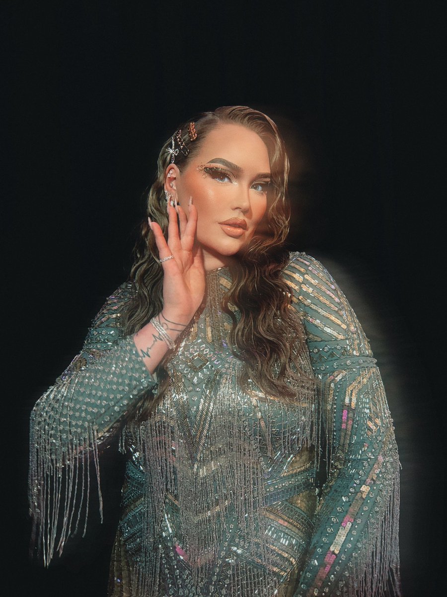 NikkieTutorials's tweet image. Happy International Transgender Day of Visibility 🏳️⚧️🫧