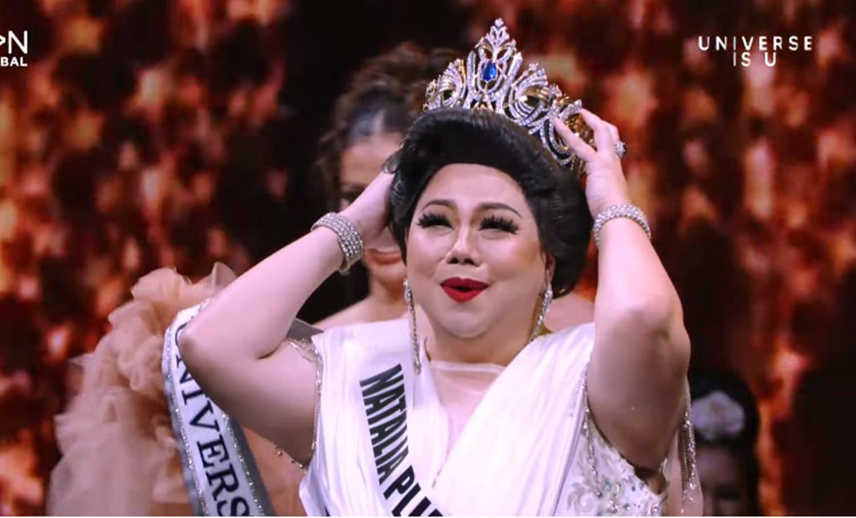 การันเตอทูการันตี 👑 ลงที่ นาตาเลีย เพลียแคม
- Winner Miss ACDC 2006
- Winner Drag Race Thailand Season 1
- Winner นางสาวเชียงใหม่ในดวงใจ 2566
- Winner #UniverseIsU2024